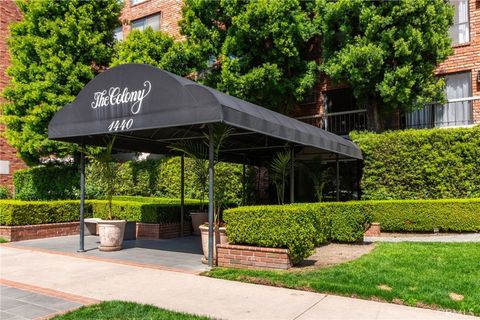 Photo of 1440 Veteran Avenue #601, Los Angeles, CA 90024 (MLS # SR26038561)