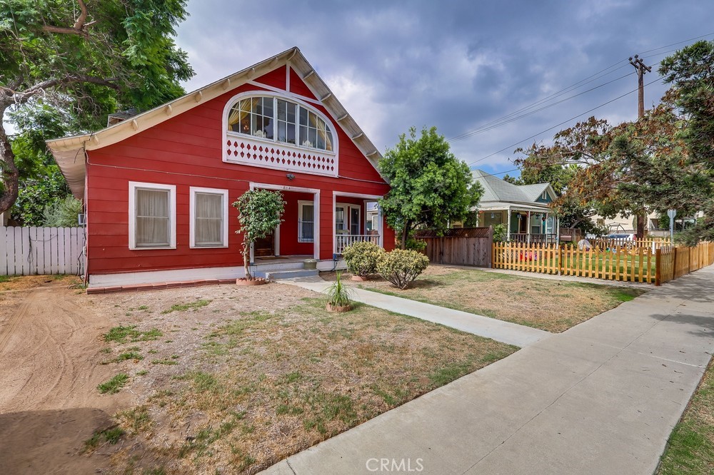 810 N Loma Vista Drive
