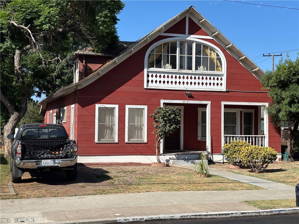 810 N Loma Vista Drive