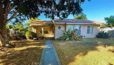 Photo of 16857 Chatsworth Street, Granada Hills, CA 91344 (MLS # OC25200678)
