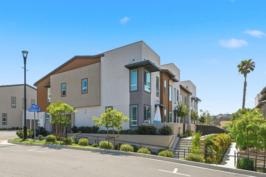 973 Bradley Way