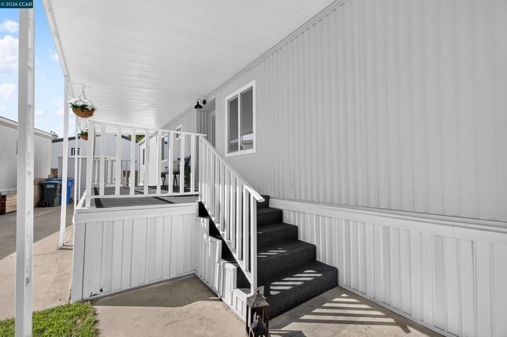 61 Oneida Street