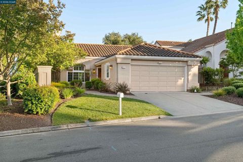 Photo of 2211 Goldenrod Ln Ln, San Ramon, CA 94582 (MLS # 41132886)