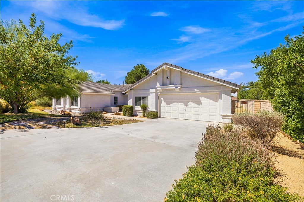 5901 Redwood