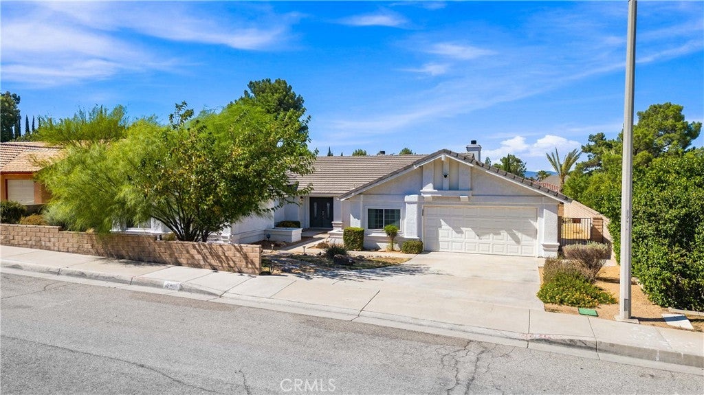 5901 Redwood