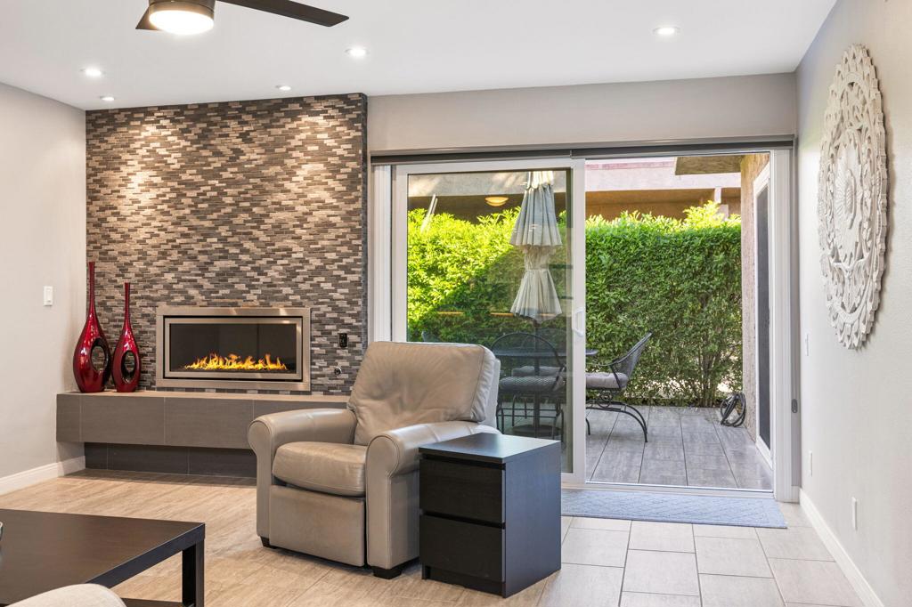 72590 Moonridge Lane