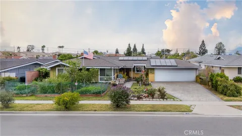 8921 Kennelly Lane, Anaheim, CA 92804 - MLS#: DW25177942