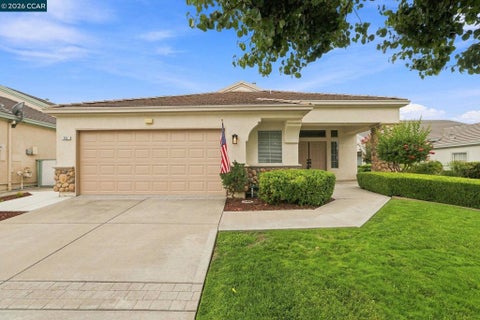 Photo of 731 Central Park Pl PL, Brentwood, CA 94513 (MLS # 41147589)