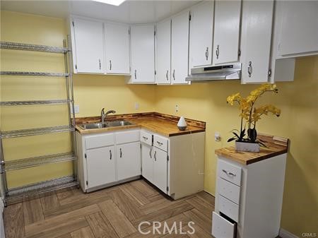 Welcome home to a quiet 4plex in the heart of LA. Completely Upgraded - Like Brand New! New everything new... Electrical system, Wires, Walls, Kitchen, Floors, Fixtures, Water Heater, Wall Heater, Ceiling Fan, and the very important Windows - Everything. This is a 2 bedroom 5 blocks from the BMO Stadium. Plenty of natural lighting. 1 assigned parking spot, wide streets and only 4 units and a good safe neighborhood close to the things important to you. (All utilities, including Water and Trash are tenant responsibility = Also, no smoking and no cats or dogs.)
We offer a clean safe environment with good respectful neighbors. Tenant pays for all utilities, and Renters Insurance.