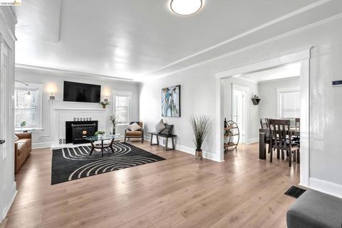 Photo of 15 Monte Vista Ave Ave, Vallejo, CA 94590 (MLS # 41136037)