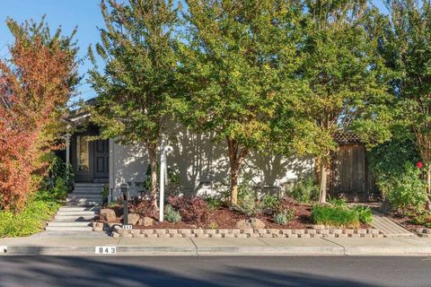 Photo of 843 Luz Ct Ct, Danville, CA 94526 (MLS # 41120549)