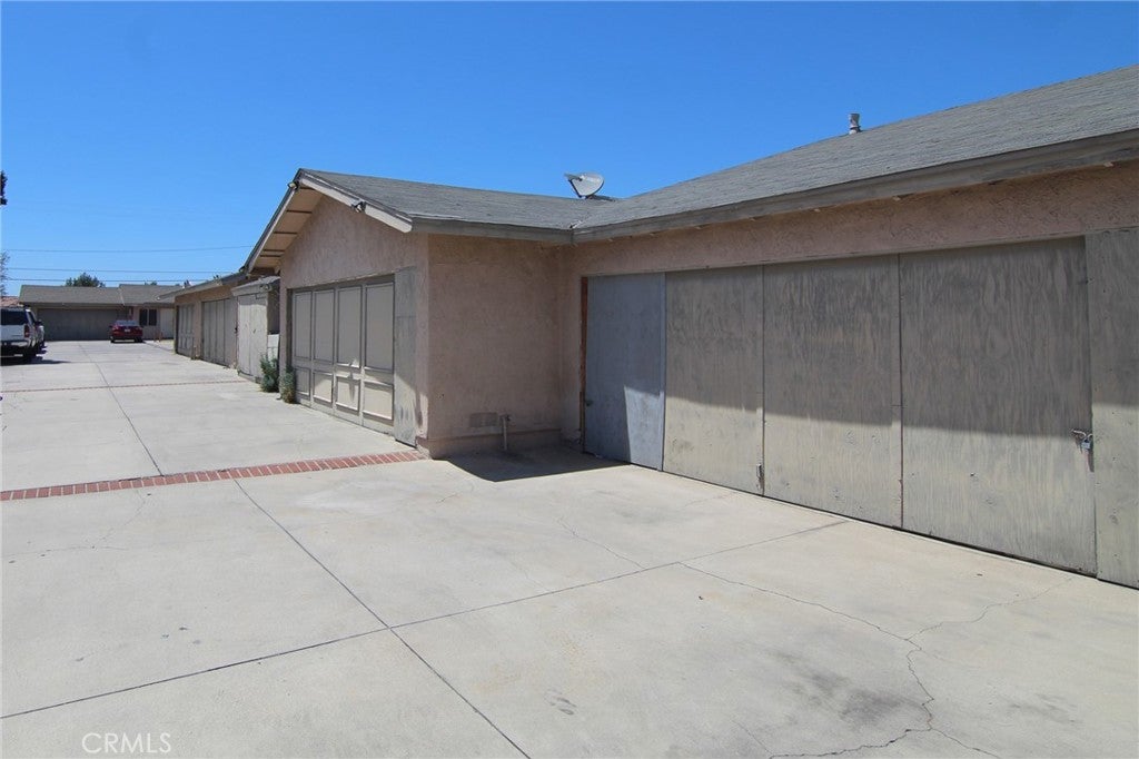 202 S Newhope