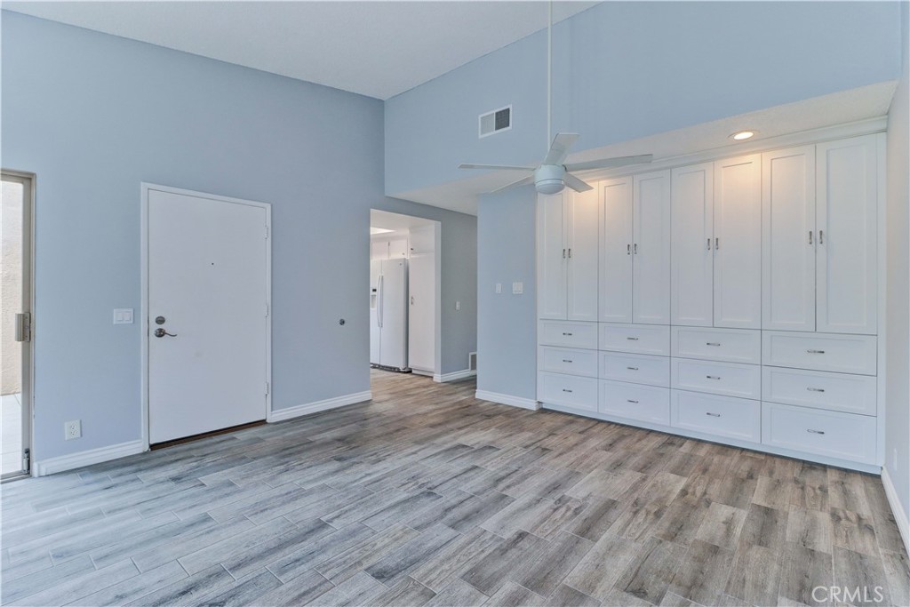 Huntington Landmark Townhomes (HLAN) - Residential