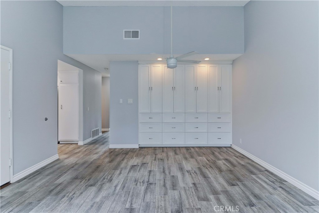 Huntington Landmark Townhomes (HLAN) - Residential