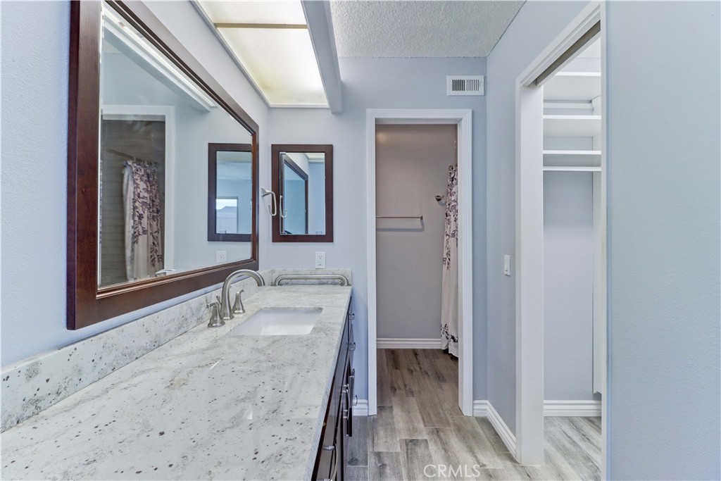 Huntington Landmark Townhomes (HLAN) - Residential