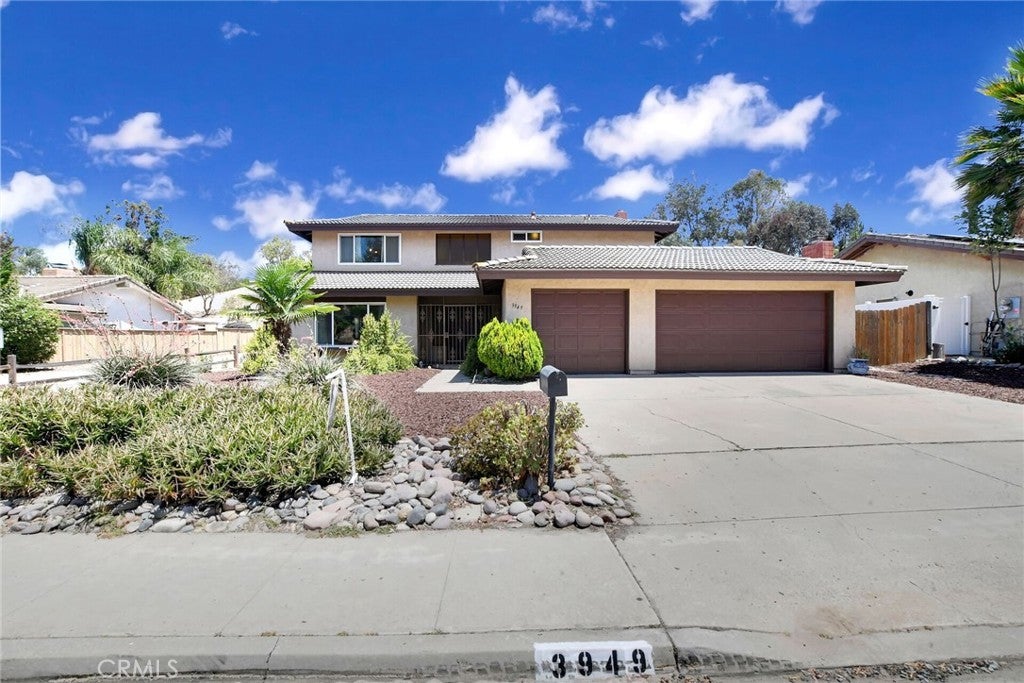 3949 Corral Canyon