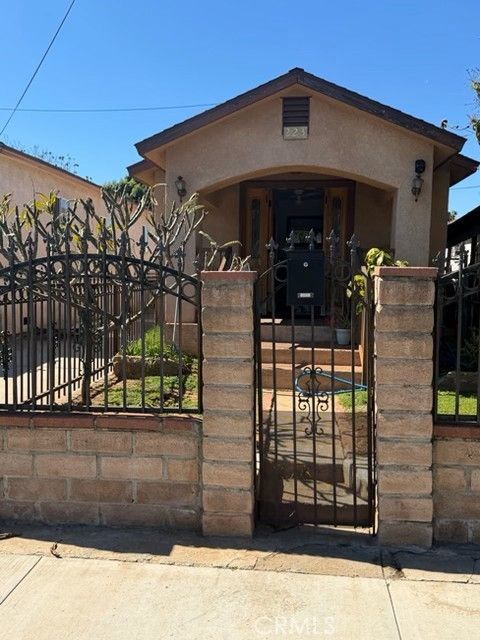 Photo of 223 S Kern Ave, Los Angeles, CA 90022 (MLS # RS26044567)