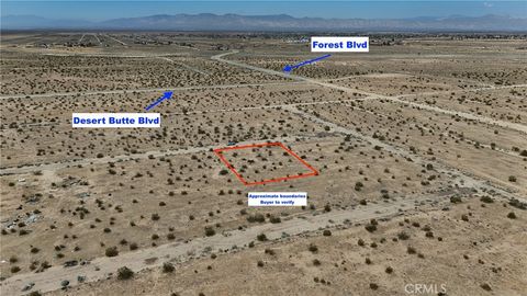 Photo of 739 106th Street, California City, CA 93505 (MLS # HD25230118)