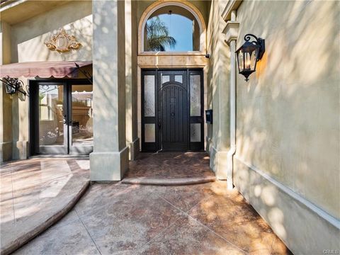 Photo of 14739 Hesby St, Sherman Oaks, CA 91403 (MLS # SR26061434)