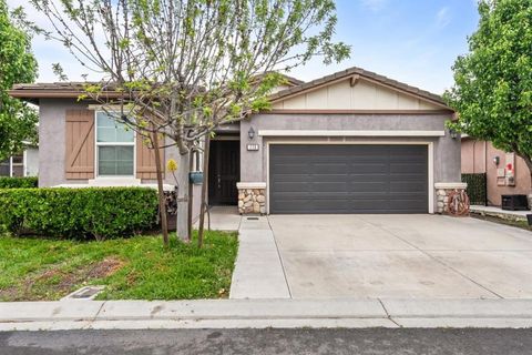 Photo of 770 Osprey Ridge Drive, Rio Vista, CA 94571 (MLS # ML82036427)