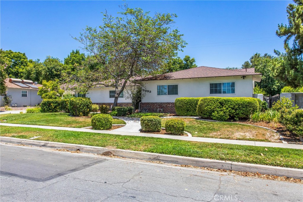 3893 Parkside Drive