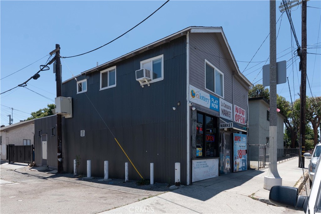 285 w 9th street