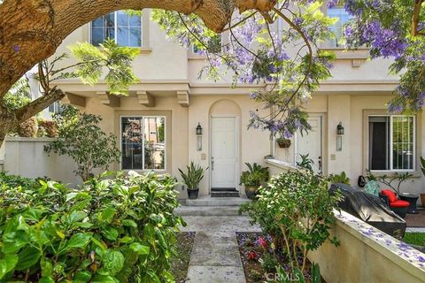 Photo of 630 Meyer Lane #D, Redondo Beach, CA 90278 (MLS # SB26051805)