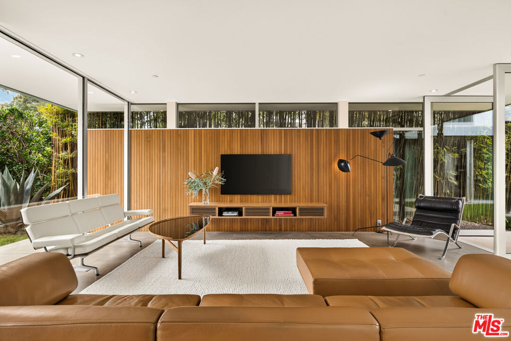 527 7th Street
