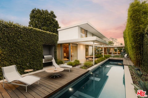 Photo of 527 7th Street, Santa Monica, CA 90402 (MLS # 26852273)