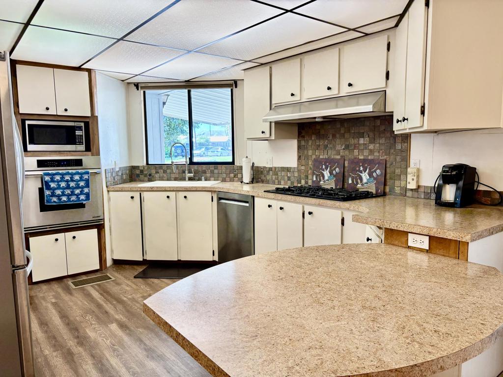 Not Applicable-1 - Manufactured In Park