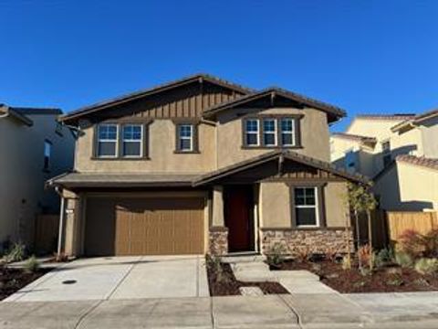 Photo of 1584 Greeley Way, Gilroy, CA 95020 (MLS # ML82022309)