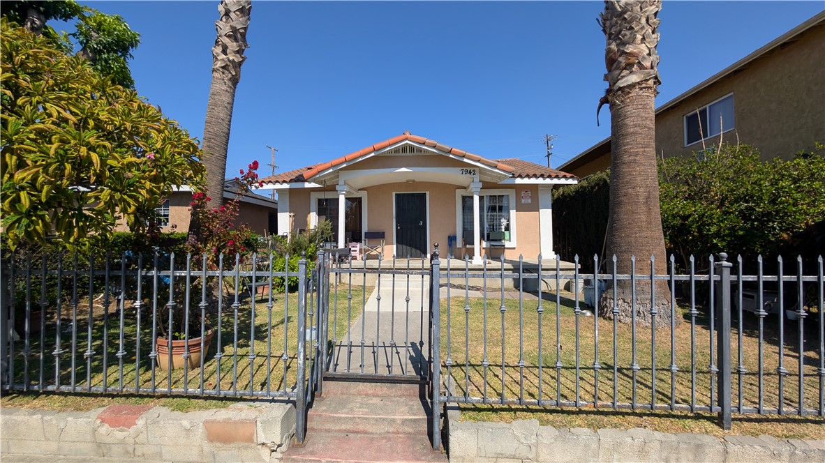 7944-7942 Comstock Ave., Whittier, CA – Exceptional investment opportunity with 4 units on one lot! The front house offers 4 bedrooms and 1.5 baths, ready for your personal touch and TLC. Units A & B each feature 1 bedroom and 1 bathroom, while Unit C is a cozy studio with 1 bathroom. Property includes three 1-car garages and is conveniently located near schools, Whittier College, shopping, and popular local eateries. Great potential for rental income in a prime Whittier location!