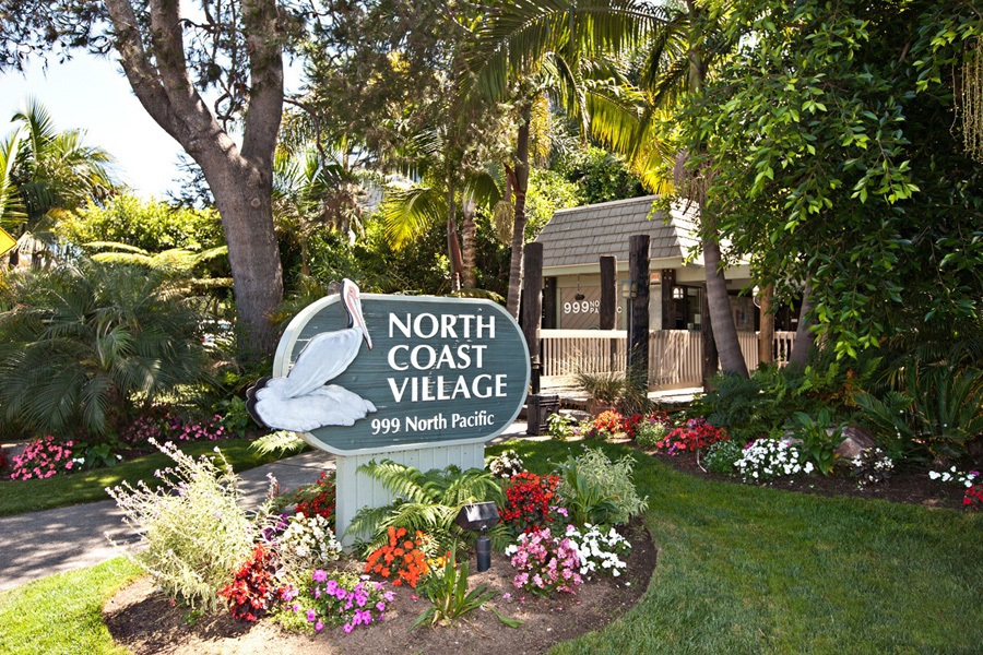 The negotiated and final acquisition price of this property to the buyer was $800,000 including furnishings. After negotiating the $800,000 price, the seller and buyer determined to reduce the price to $775,000 without the furnishings and have the buyer to pay the seller $25,000 outside of escrow for the furnishings. Total acquisition price - $800,000. Neighborhoods: North Coast Village Equipment: Range/Oven Other Fees: 0 Sewer: Sewer Connected Topography: LL