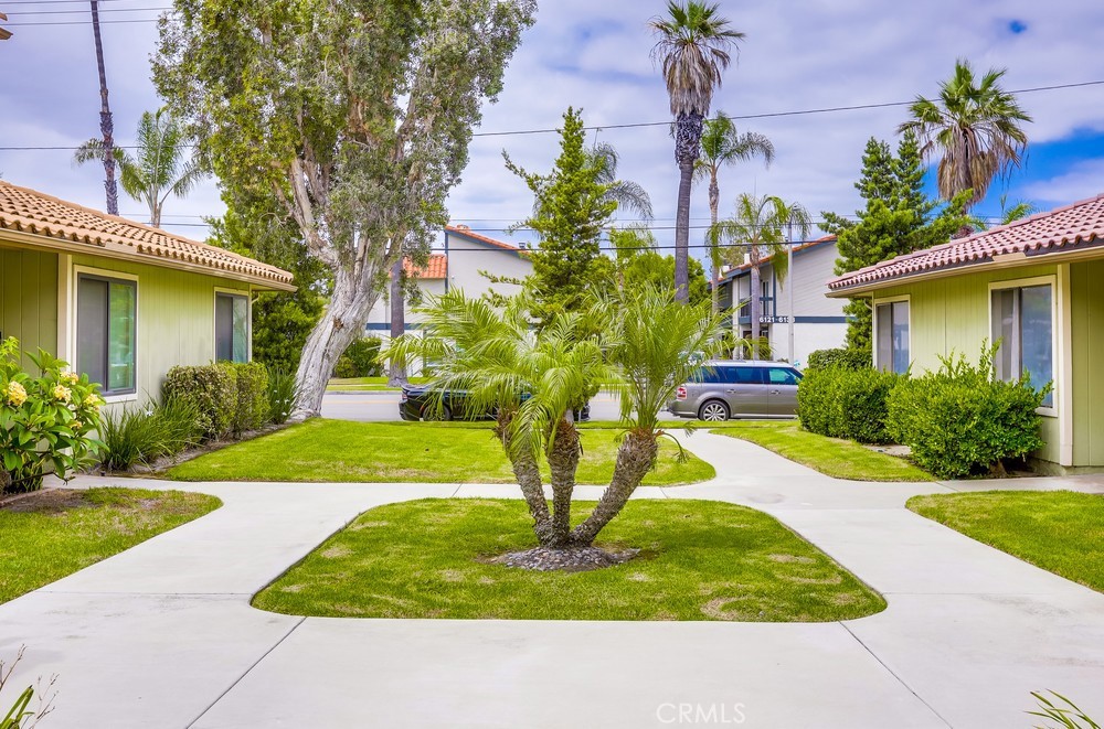 6096 Orange Avenue