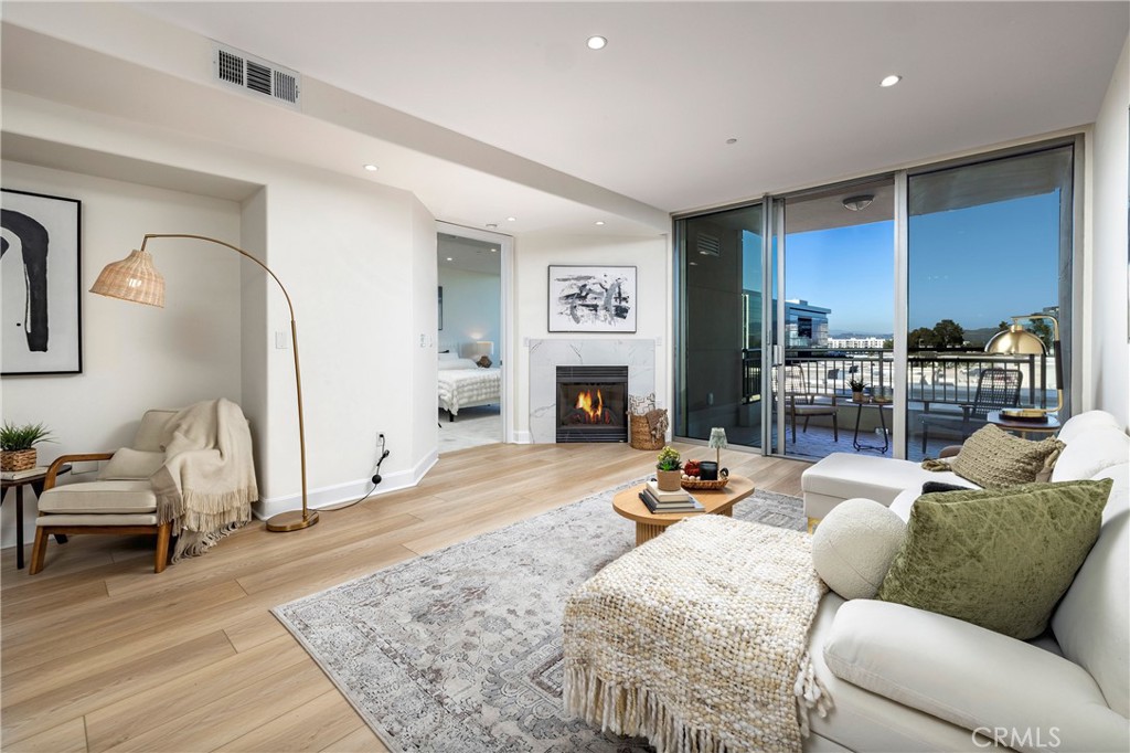 3000 The Plaza (3PLZ) - Residential