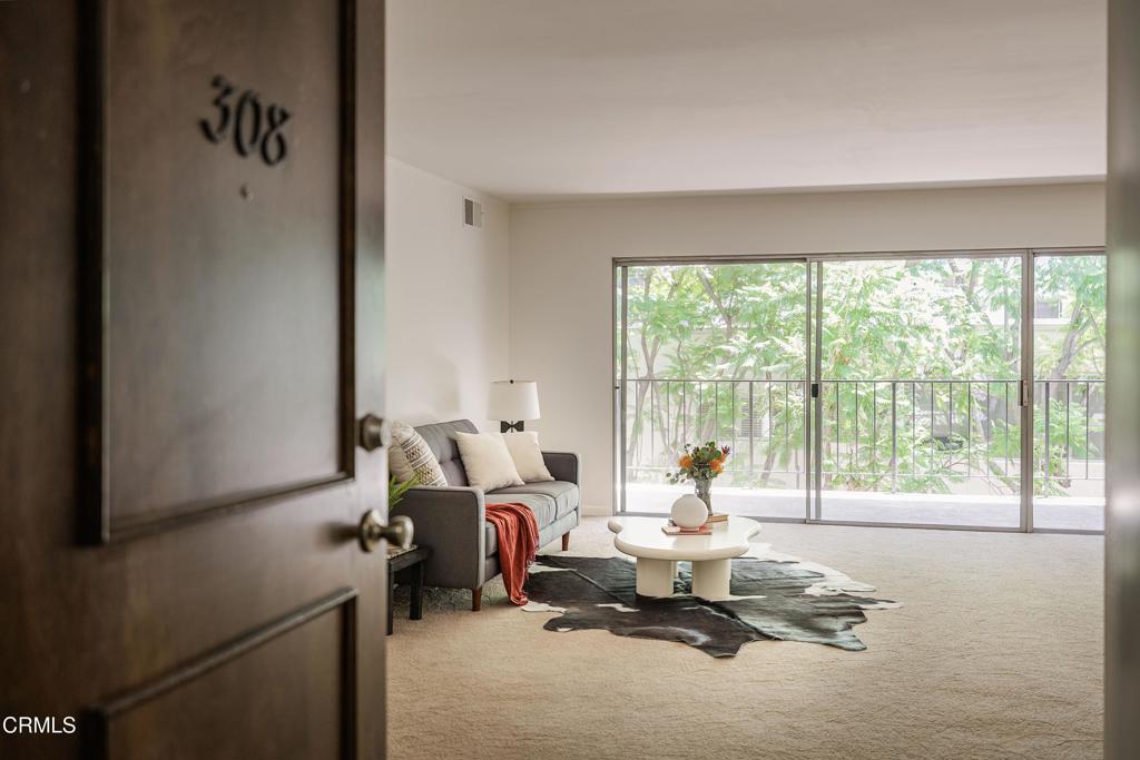 266 S Madison Avenue 308, Pasadena CA 91101