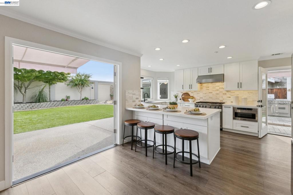 257 Summertree Dr