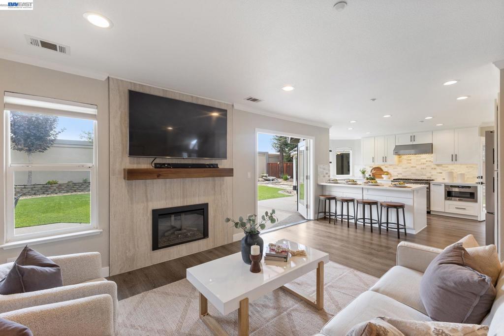 257 Summertree Dr