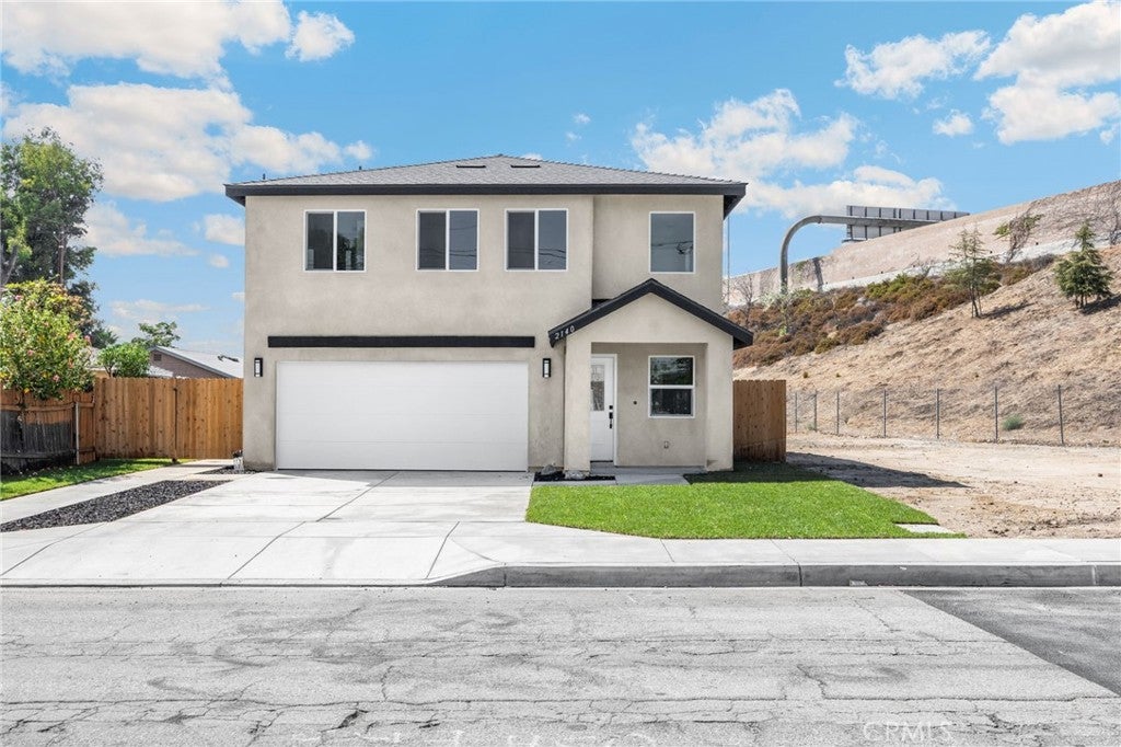 2140 N California