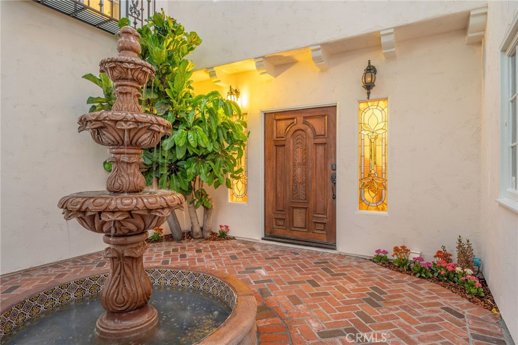3229 Raintree Avenue
