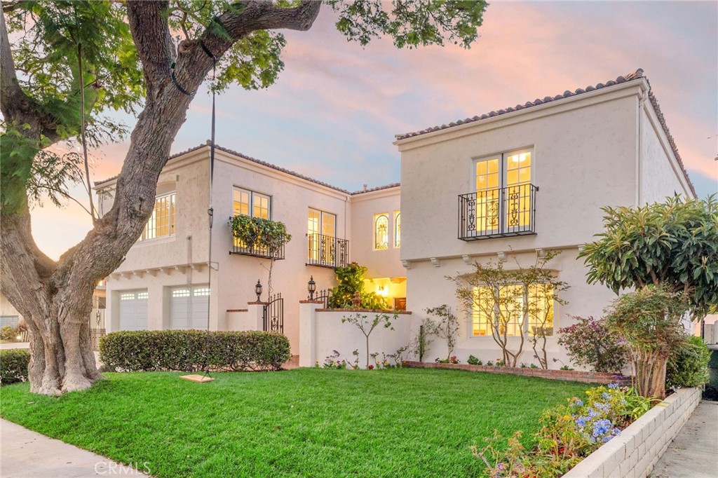 3229 Raintree Avenue