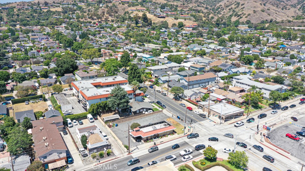 12525 Beverly
