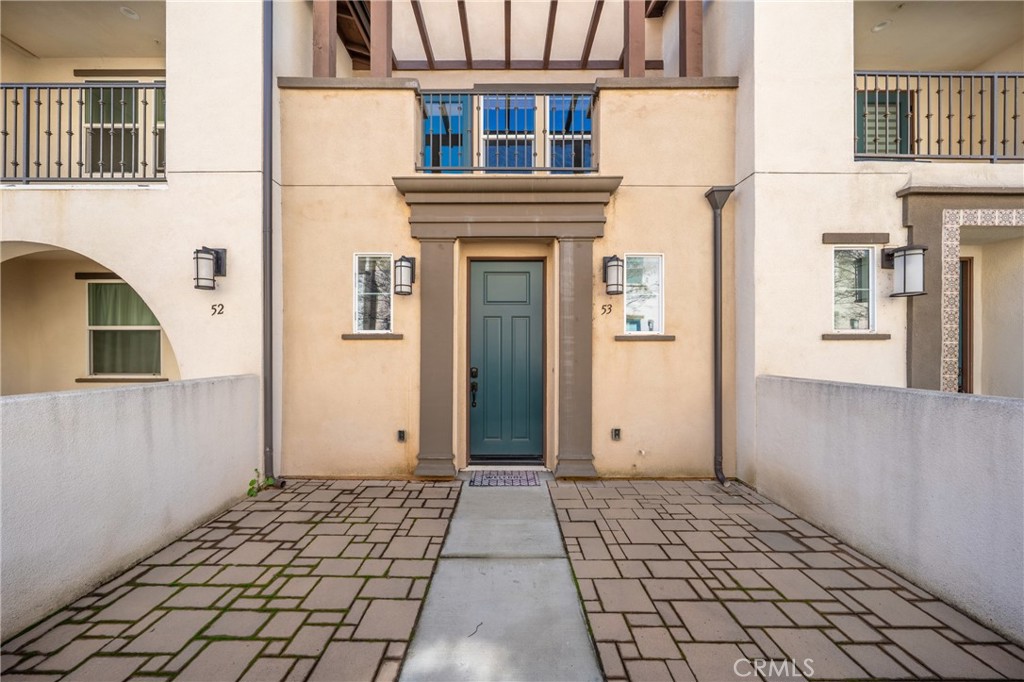 619 W Foothills Blvd 53