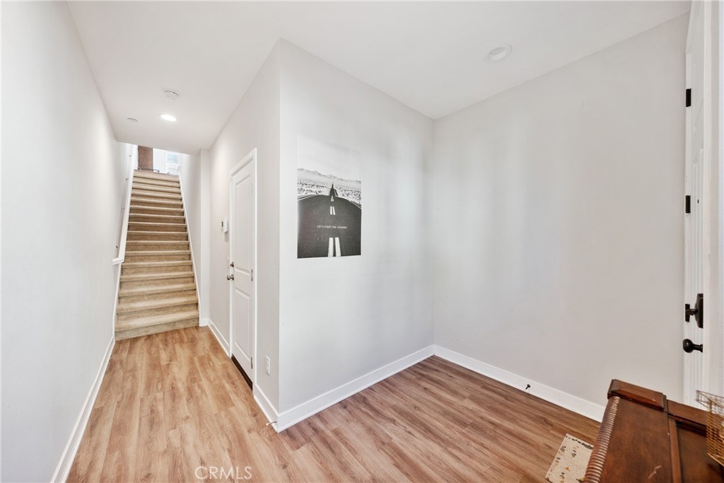 619 W Foothills Blvd 53