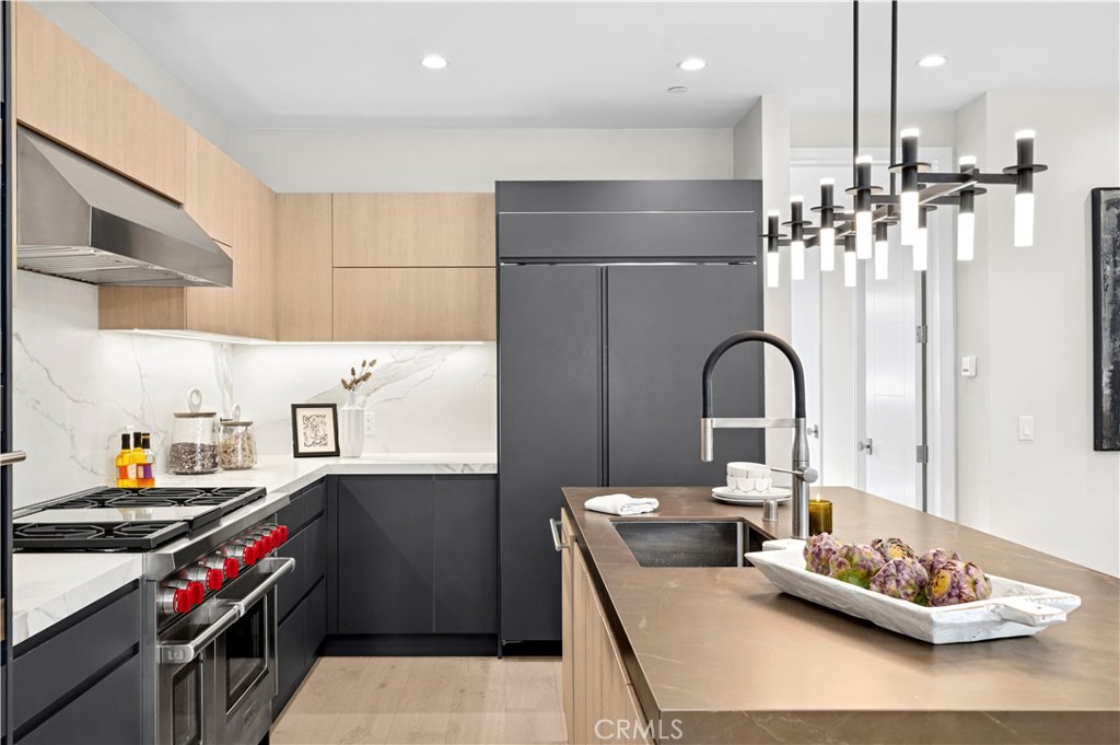 Corona del Mar South of PCH (CDMS) - Residential