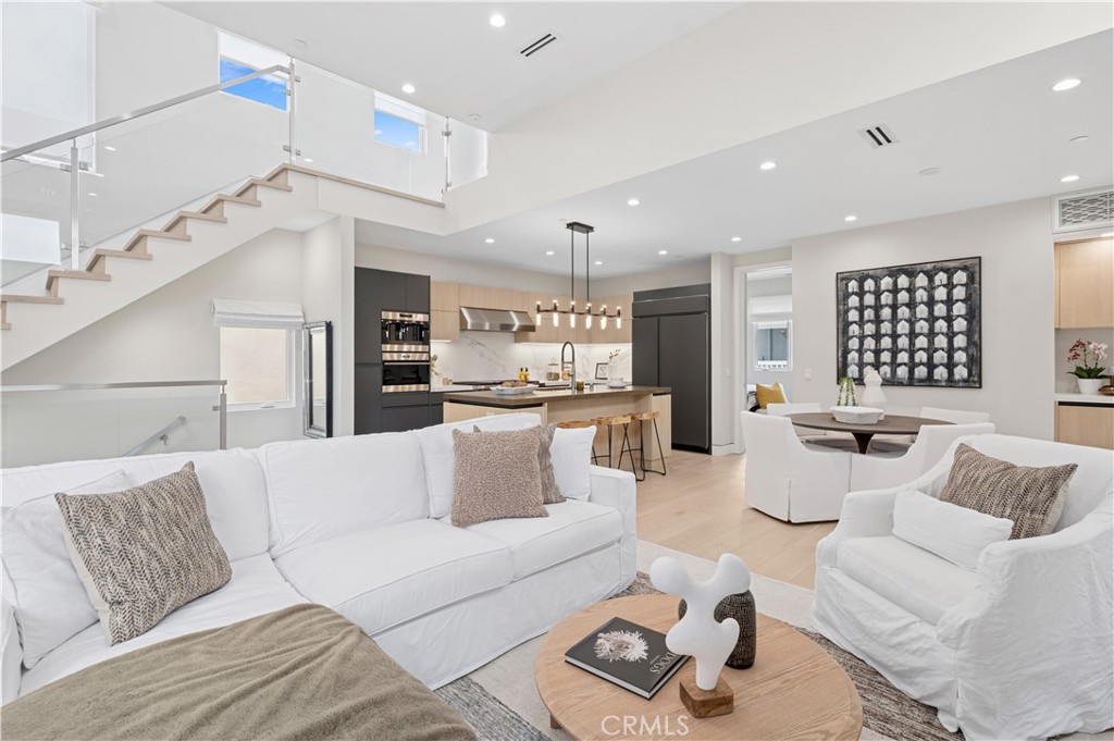 Corona del Mar South of PCH (CDMS) - Residential