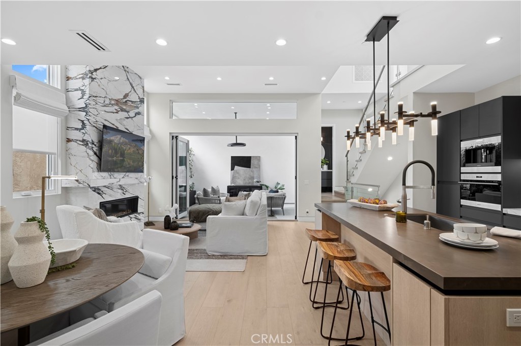 Corona del Mar South of PCH (CDMS) - Residential