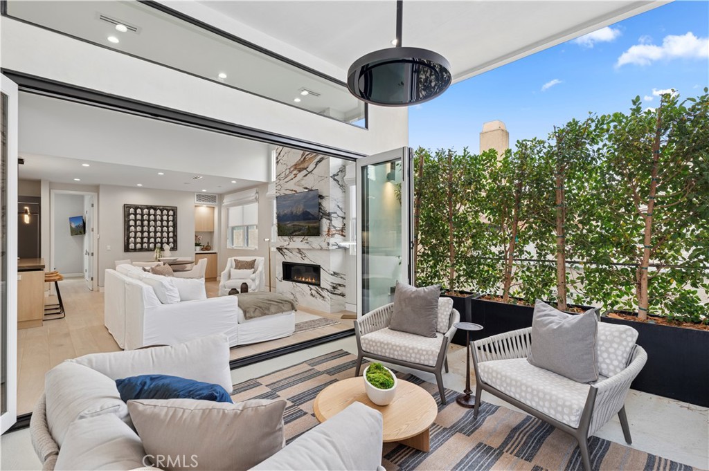 Corona del Mar South of PCH (CDMS) - Residential