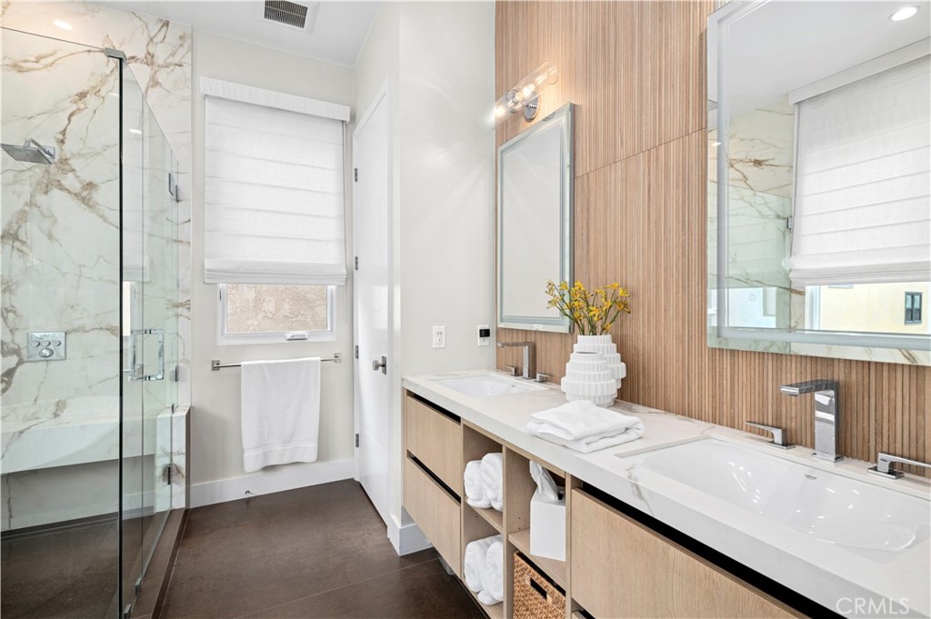 Corona del Mar South of PCH (CDMS) - Residential