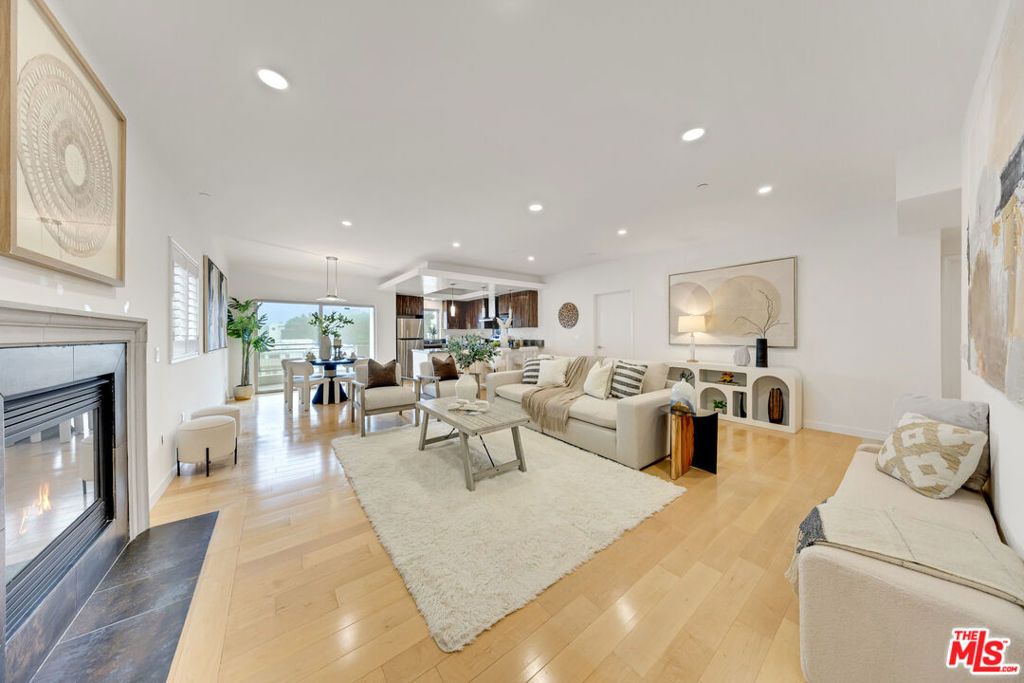 Photo of 1529 S Westgate Avenue #401, Los Angeles, CA 90025 (MLS # 25592061)